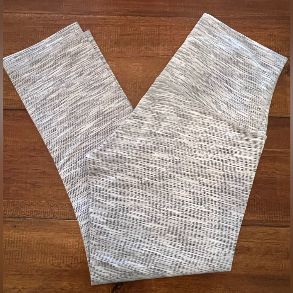 Lululemon | Wunder Under Crop (Hi-Rise) - Picture 5 of 7